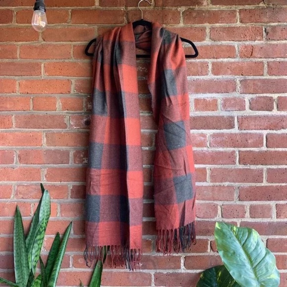 Banana Republic Rust and Charcoal Scarf